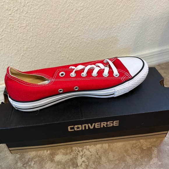 Red Converse All Star - Picture 2 of 5